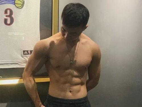 肌肉男脱了内裤视频,画面惊人！