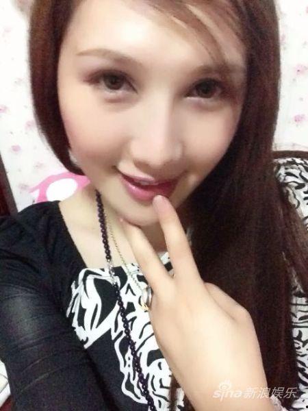 人妖母亲av,揭开身份之谜