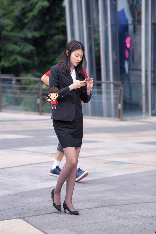 丝袜高跟美女全裸,全裸美女的极致诱惑